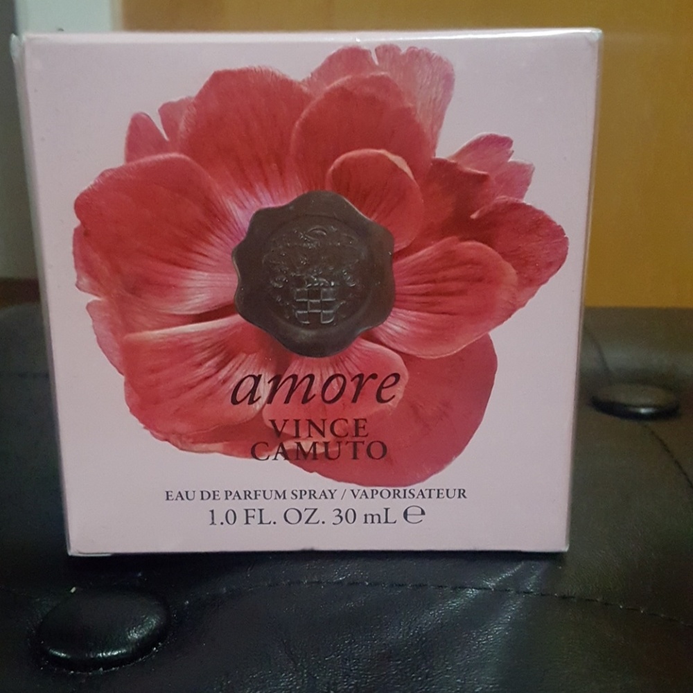 Amore Vince camuto perfume